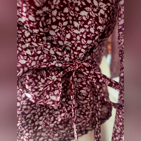 Abercrombie & Fitch wrap around long sleeve shirt - Picture 4 of 12